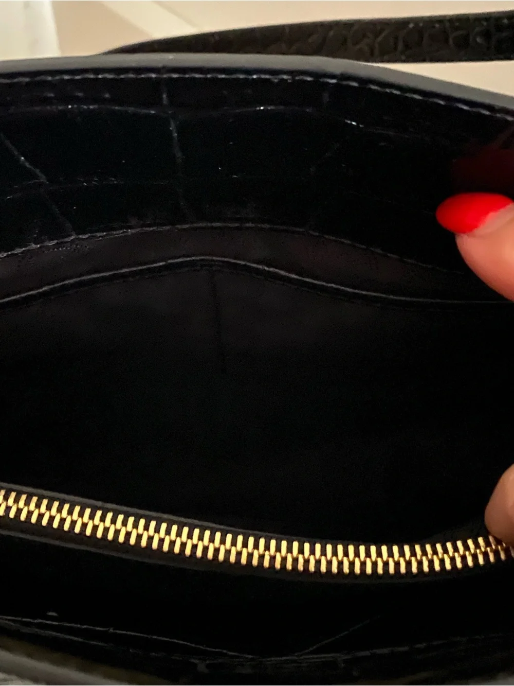🆕 MICHAEL KORS Large Dillon Tote Croc Embossed Leather Bag Black/Gold - Picture 13 of 16